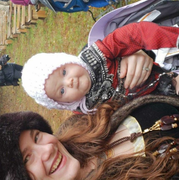 Meet your Posher, Kayla - Picture 7 of 8